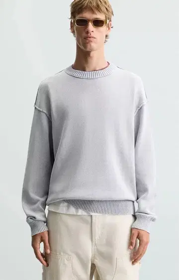 ZARA 리버스 이펙트 워시 스웨터