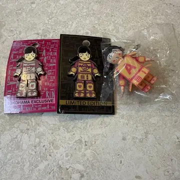 모모쿠로 아-링 사사키 아야카 핀즈 2개 마스코트 1개