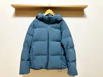 컨디션 최상 유니클로 심리스 다운 후드티 M 사이즈 블루