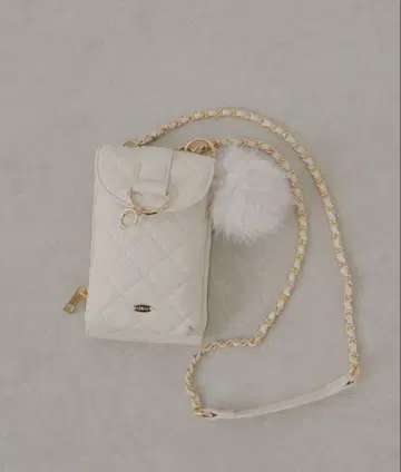 Chico 퍼 참 포함 퀼팅 스마트폰 파우치