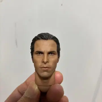 브루스 웨인 헤드 1/6 핫토이즈