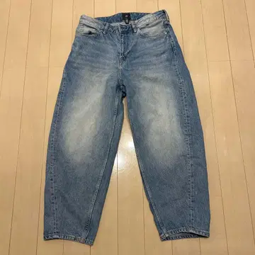 H&M 배럴 루즈 데님