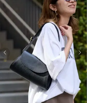 AULENTTI 숄더백 블랙