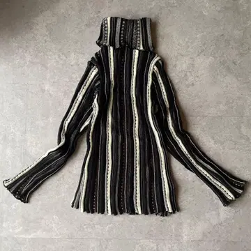 빈티지 터틀넥 상의 입체 스트라이프 그런지 Y2K 블랙