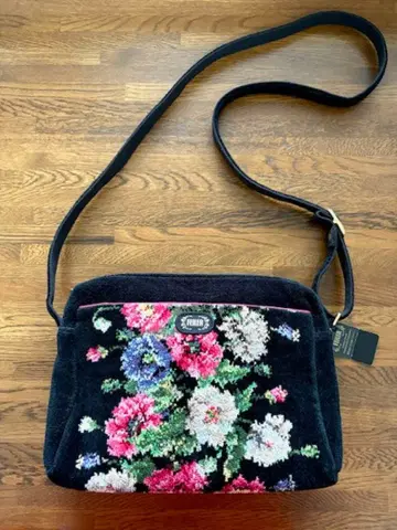 미사용 택 포함 페이러 라비린스 숄더백