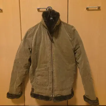 JOHNBULL 카키 퍼 자켓