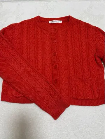 빨간색 케이블 니트 가디건