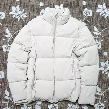 ZARA 화이트 다운 자켓