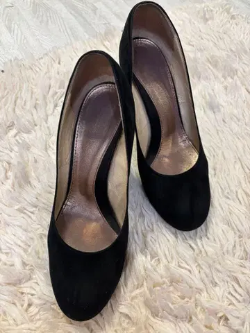 블랙 스웨이드 힐 펌프스 파라디스 누아르 paradis noir 23