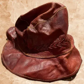 [빈티지] 브라운 가죽 뜨개질 햇