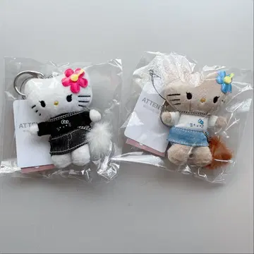 헬로키티 LOWRYS FARM 로리즈팜 토이 키링 2개