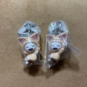 스키즈 집게로 연결하는 마스코트 지니렛 현진