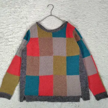 아두이트리스테스 새상품급 니트 스웨터 올 패턴 비대칭 모헤어 혼방