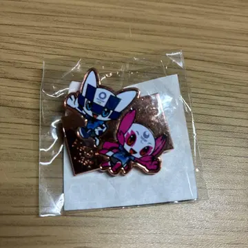 2020 도쿄 올림픽 캐릭터 핀 배지