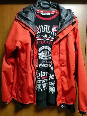 REGIS 후드 부착 오렌지 자켓