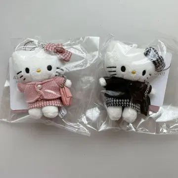 헬로키티 LOWRYS FARM 로리즈팜 토이 키링 2개