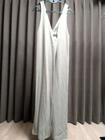 UN3D. V넥 슬릿 올인원 36