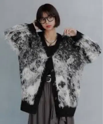 페이지 보이 랜드스케이프 샤기 가디건 블랙