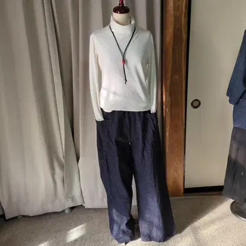 구루메 쇼세이 가스리 와이드 팬츠.