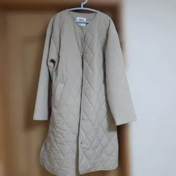 베이지 퀼팅 롱 코트