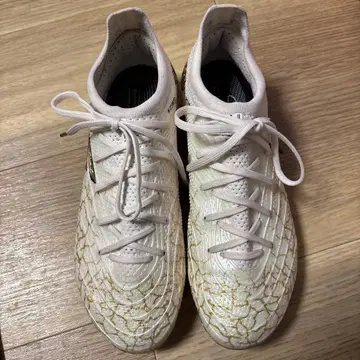 스케쳐스 축구 스파이크