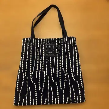 미나 페르호넨 미니백 자수