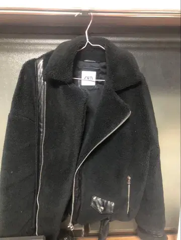 ZARA 보아 라이더 자켓 M 사이즈 블랙