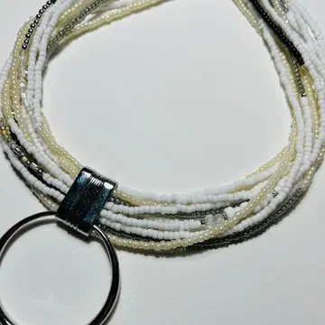 [ 새상품 미사용 ] 목걸이 핸드메이드 비즈 화이트 실버 액세서리