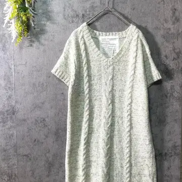 옷장 반팔 니트 원피스 무릎 기장 케이블 짜임 V넥 울 혼방