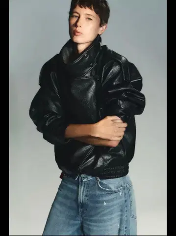 ZARA 인조 가죽 자켓 S 사이즈 블랙