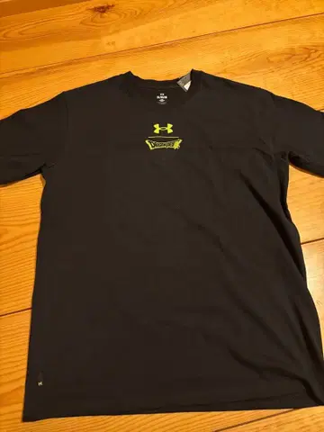 언더아머 드래곤 퀘스트 T셔츠