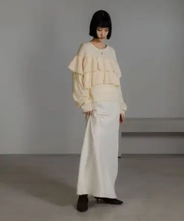 로리즈팜 새틴 스커트 화이트