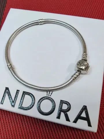 PANDORA 실버 트위스트 디자인 팔찌