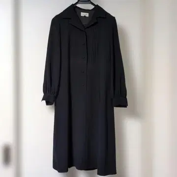 블랙 긴팔 무릎 아래 기장 원피스