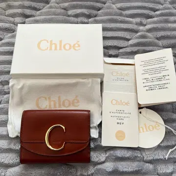 끌로에 브라운 3단 폴더형 지갑