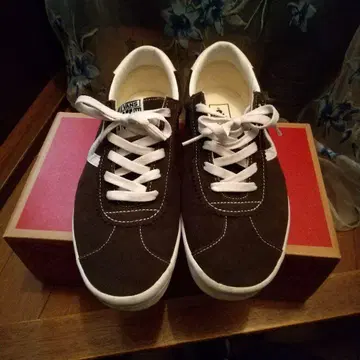 VANS 브라운 스웨이드 스니커즈