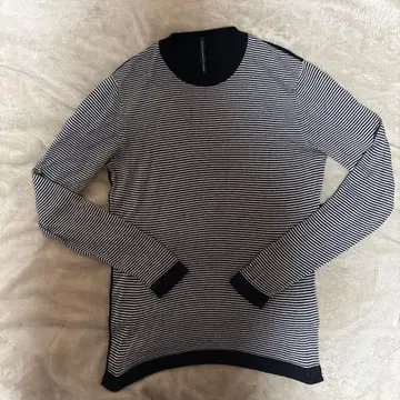 닐 바렛 스트라이프 니트