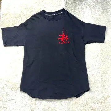 CUTVLIST 블랙 T셔츠