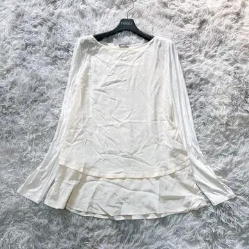 마렐라 M 티셔츠 이소재 블라우스 화이트 출퇴근 입학식 실크 레이온