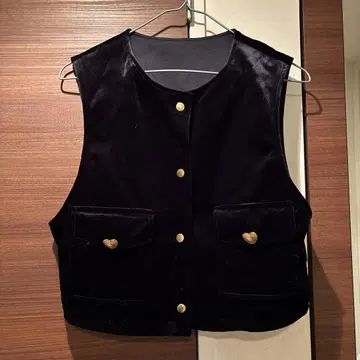 블랙 벨벳 베스트 골드 버튼