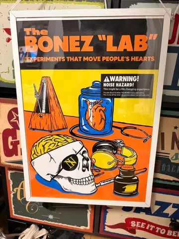 [레어] The BONEZ 투어 한정판 실크스크린 포스터 완판템