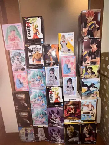 프라이스 피규어 세트