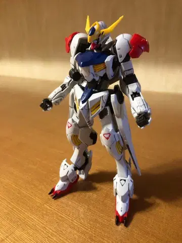 HG 건담 발바토스 루푸스