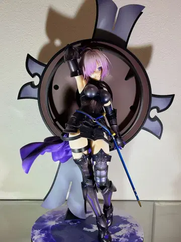 마슈 키리에라이트 피규어 스트롱거