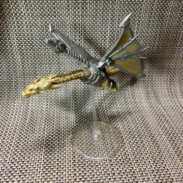 킹 기도라 피규어