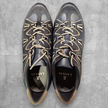 LAUWIN 네이비 가죽 스니커즈