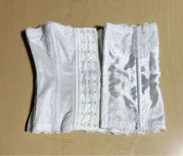 Triumph 화이트 코르셋 64