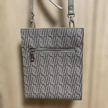 TAKEO KIKUCHI 로고 프린트 스퀘어형 숄더백