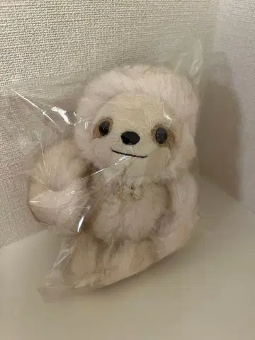 NiziU 아야카 나무늘보 키링 화이트 참