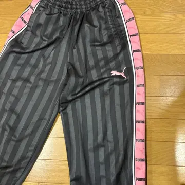 PUMA 스트라이프 트랙 팬츠 그레이/핑크